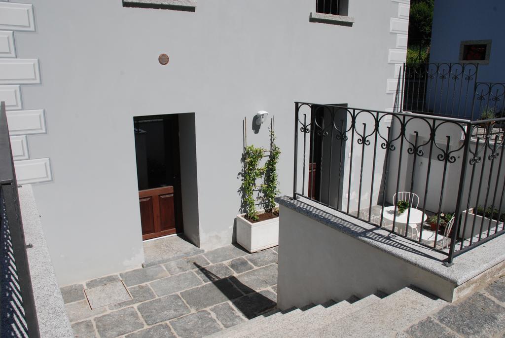 Hotel Ca' Del Borgo Cadarese Exterior foto