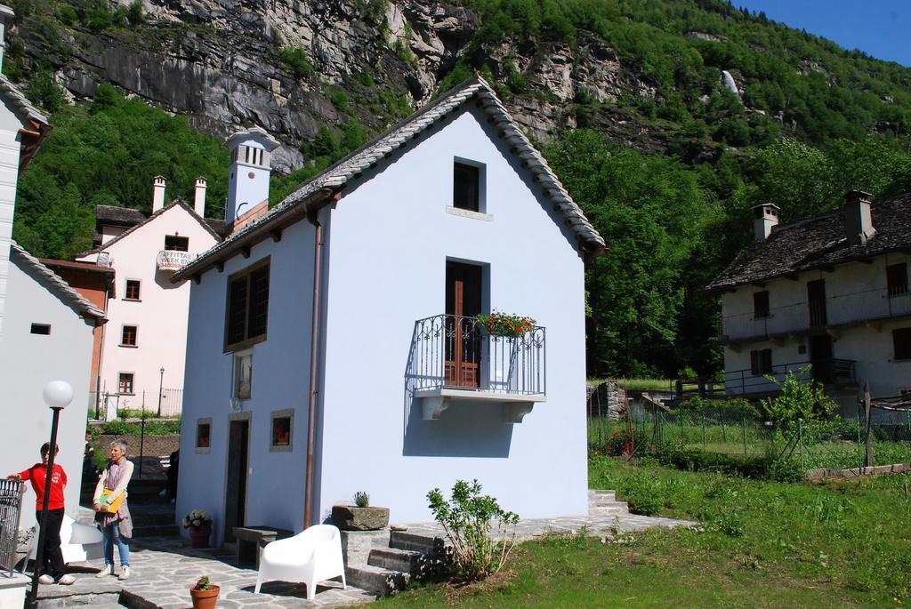 Hotel Ca' Del Borgo Cadarese Exterior foto
