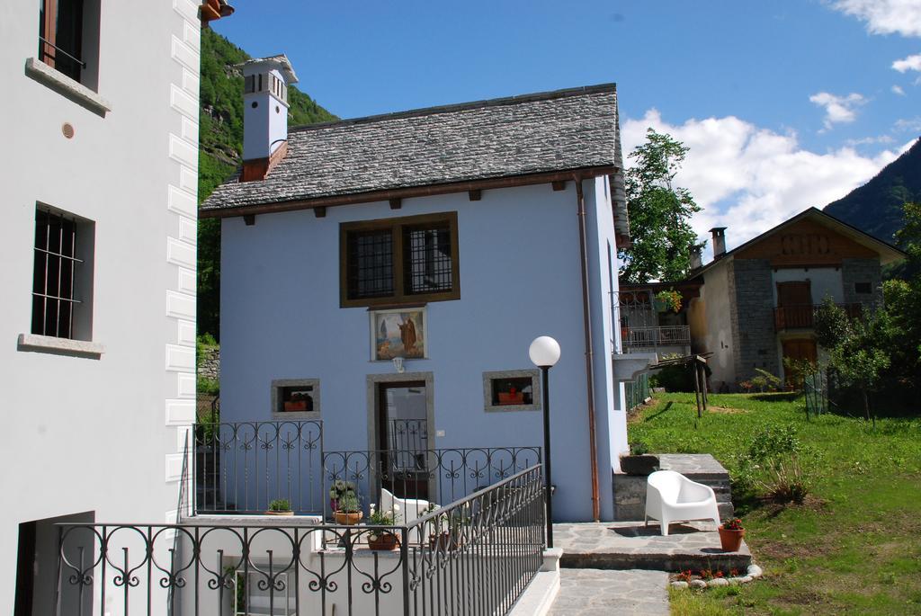 Hotel Ca' Del Borgo Cadarese Exterior foto